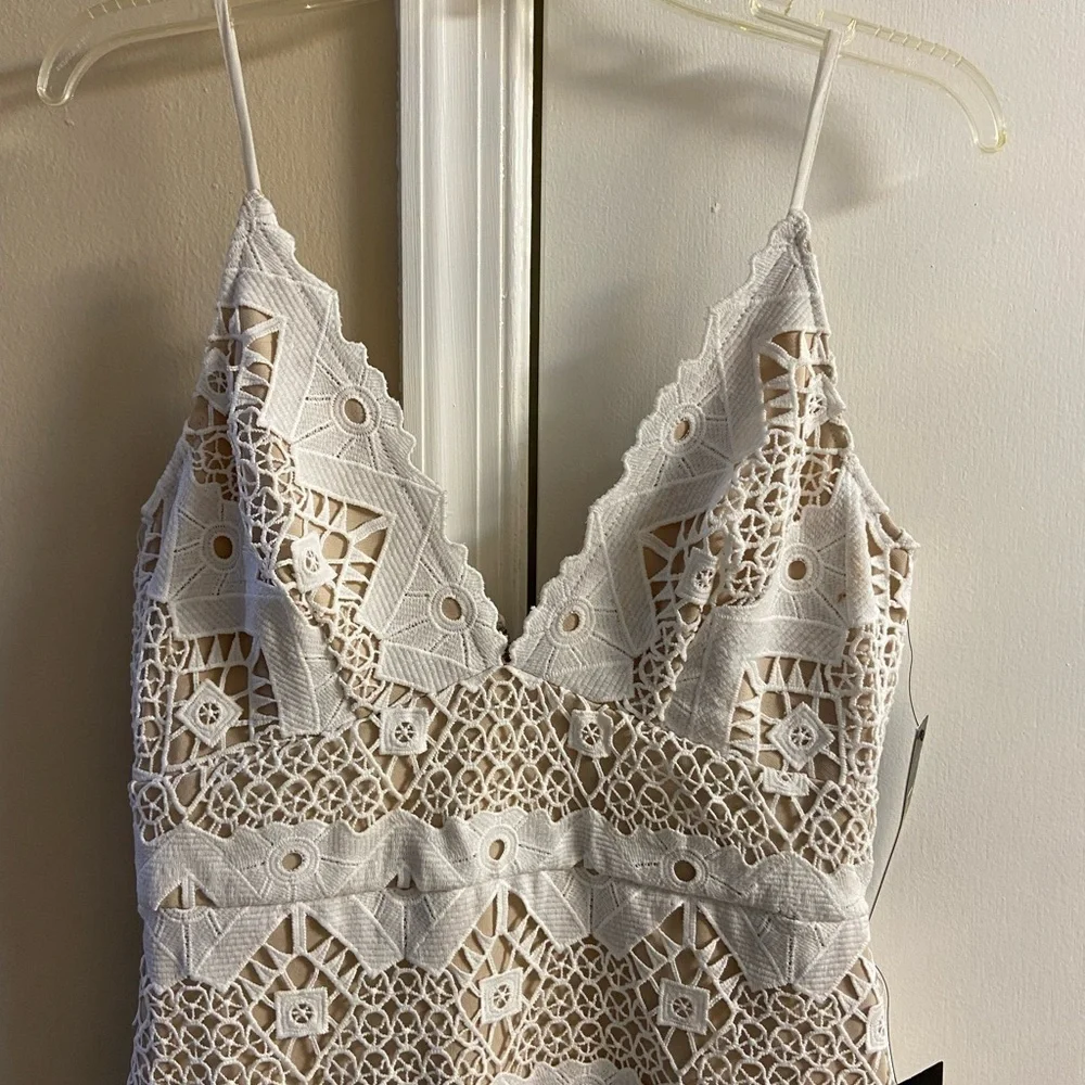 Lulu's white Cream Lace Dress mini Large NWT - Picture 3 of 6